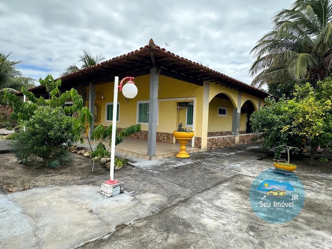 Casa Linear com amplo terreno pertinho da lagoa - Foto 2