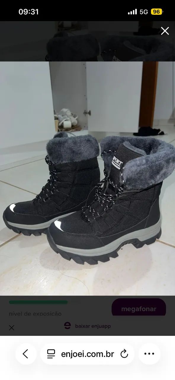 Bota de neve e trekking - nova