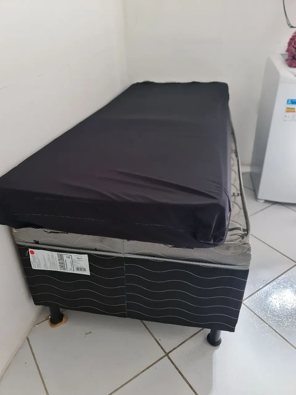 Cama Box solteiro com colchão 