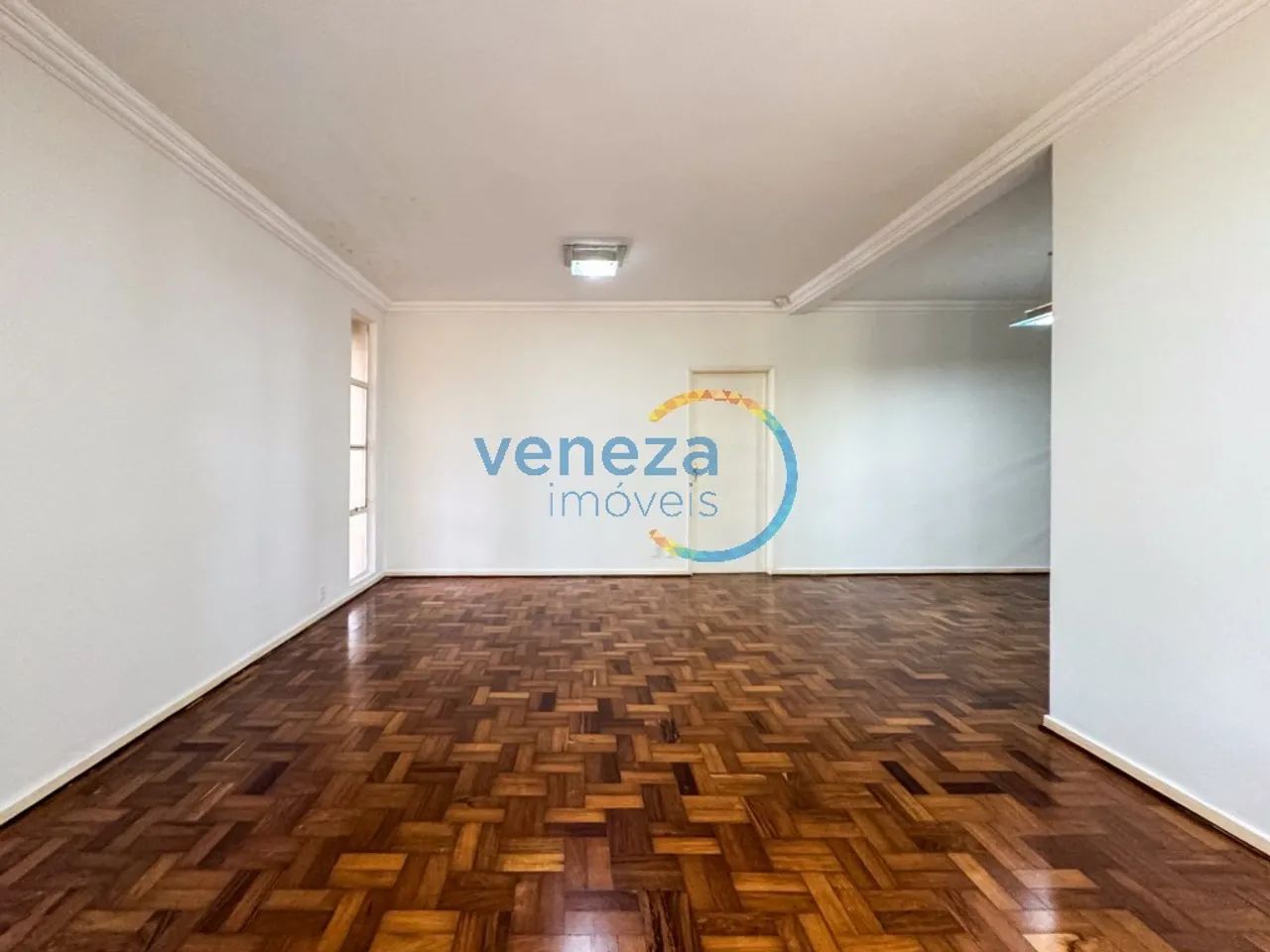 Casa comercial à venda no Centro de Rolândia, 4 salas - Foto 5