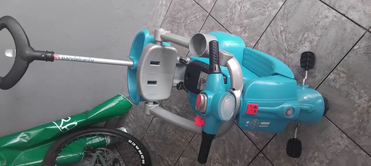 Triciclo bandeirate 