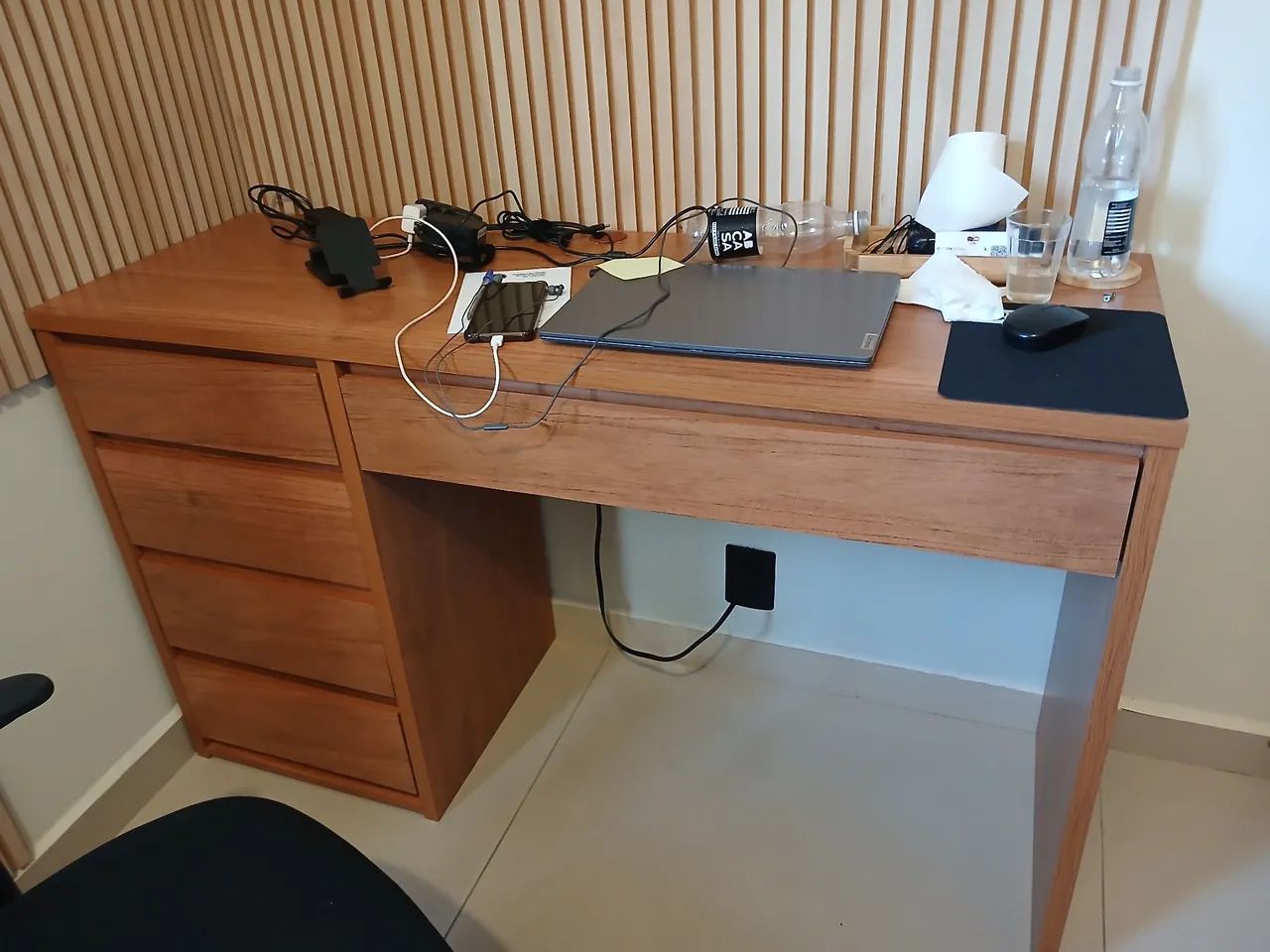 Mesa duas em uma penteadeira e escritório  - Foto 5