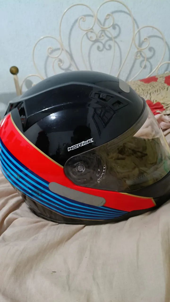 Vendo 4 capacetes, 2 com intercomunicador instalado (não vendo intercomunicador separado) - Foto 5