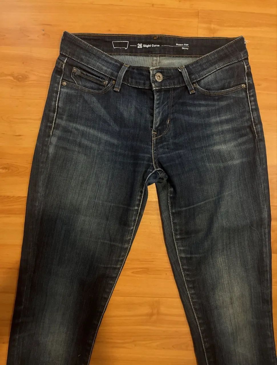 Calça jeans Levis skinny 26 - Foto 4