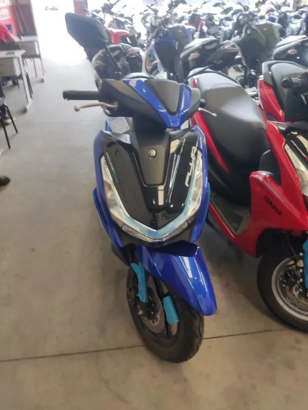 Yamaha Fluo 125 cc  - Foto 5
