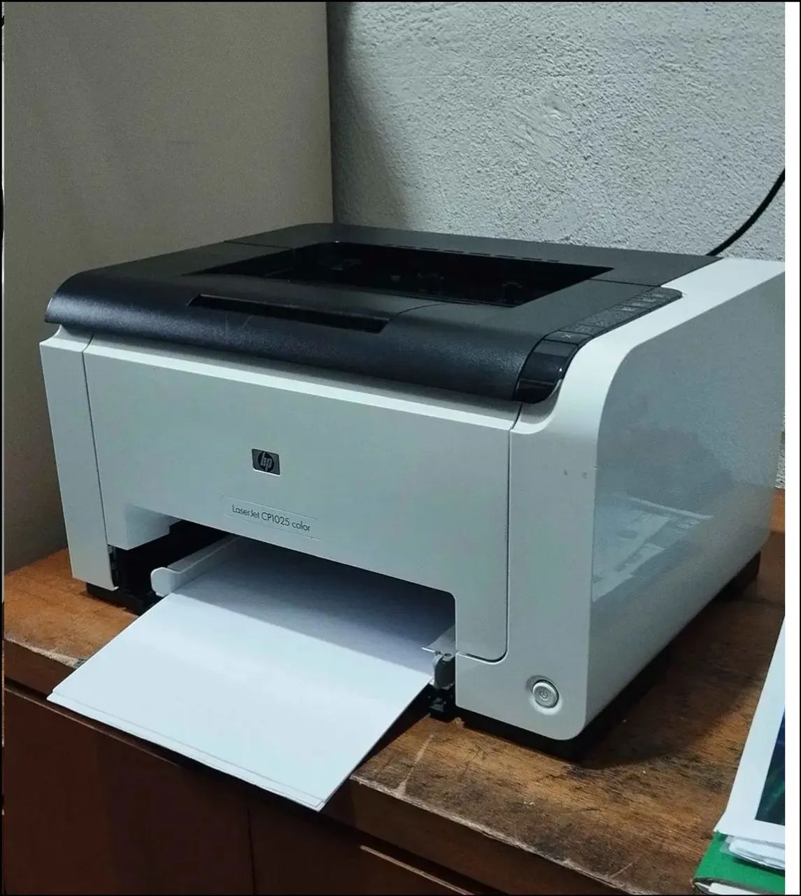 Impressora laser colorida HP CP1025 - Foto 4