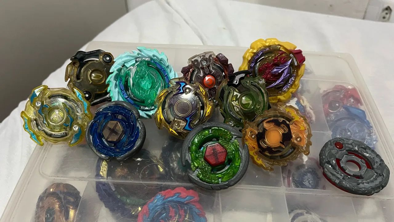 LOTE BEYBLADE 