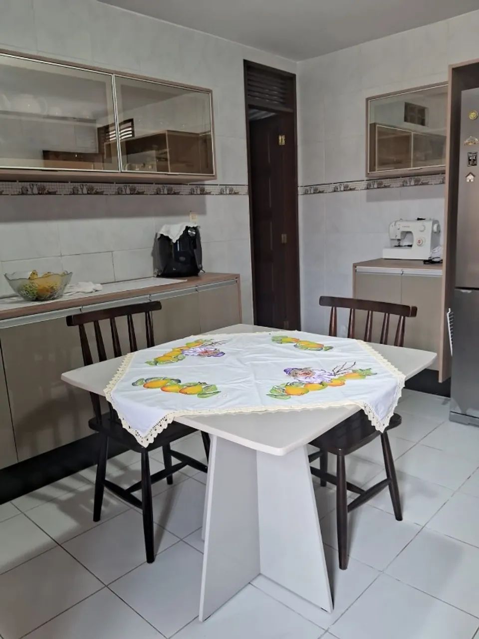 Pequena mesa de jantar - Foto 2