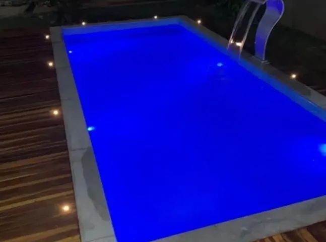 Piscina de Fibra Retangular com aquecimento Solar 