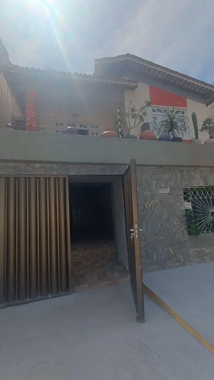 Casa à alugar 1 Suíte e 2 Quartos (Coroa do Meio)