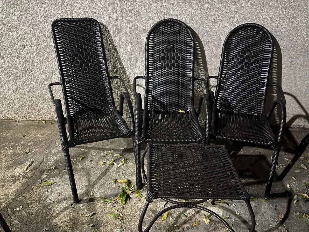 Cadeiras e mesa de Fibra
