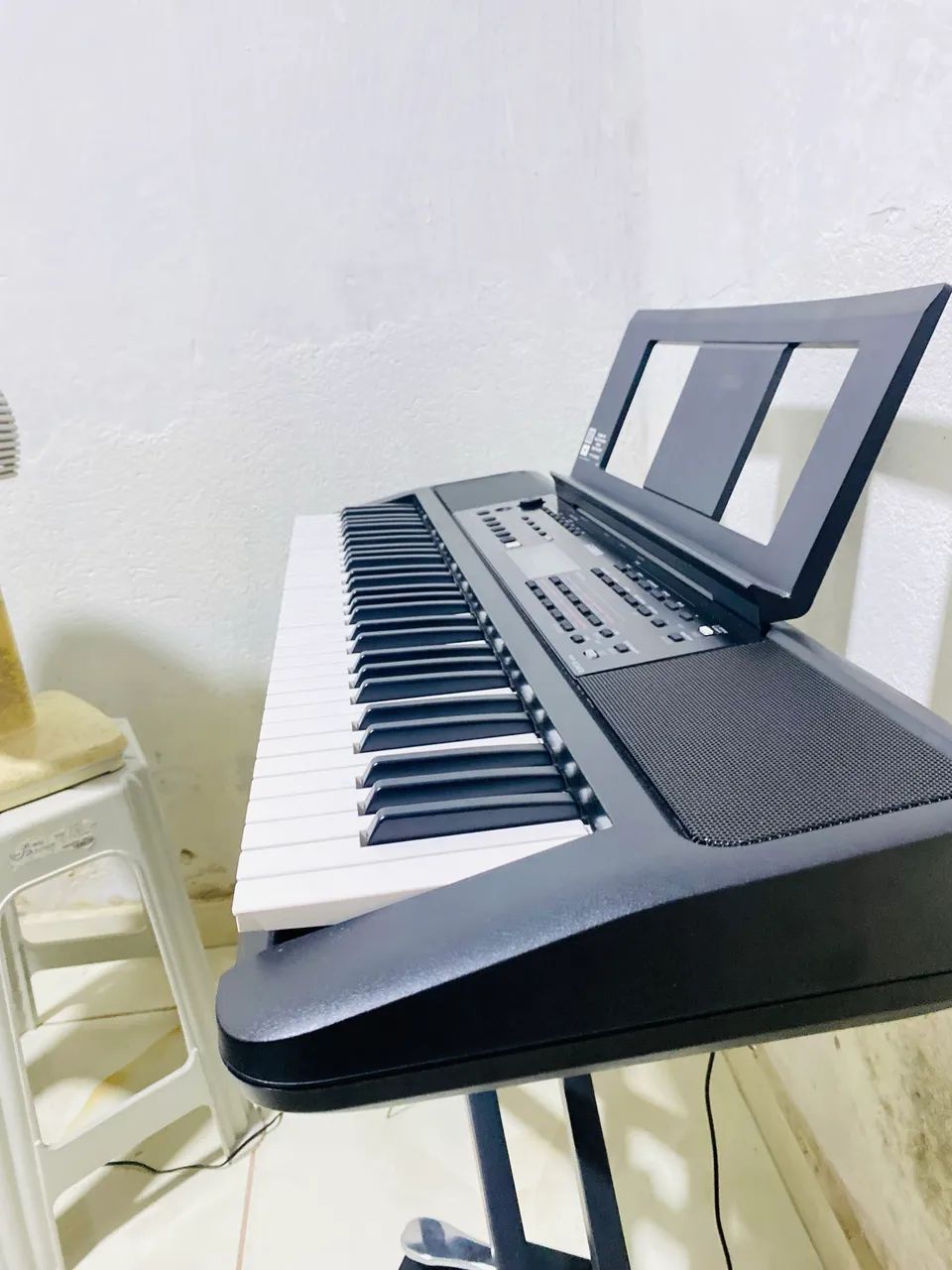 Teclado Yamaha PSR E383