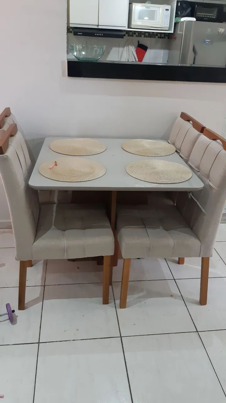 Mesa de Jantar 90x90 - Muito nova !  - Foto 2