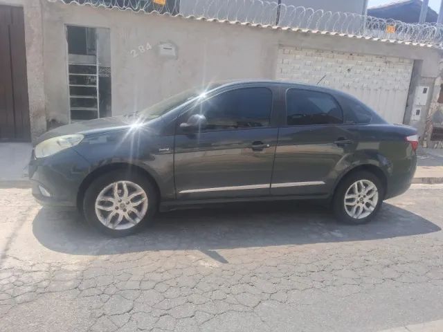 Fiat Grand Siena Grand Siena ESSENCE Dual. 1.6 Flex 16V 2013
