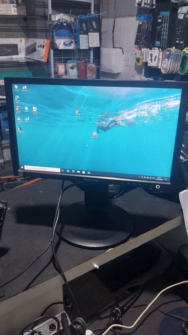 Monitor de 20 polegadas bem novinho imagens limpa 