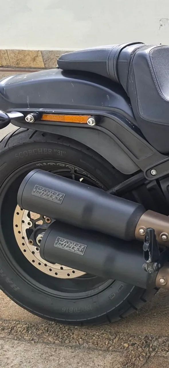 Harley Deivison Fat Bob 107  - Foto 5