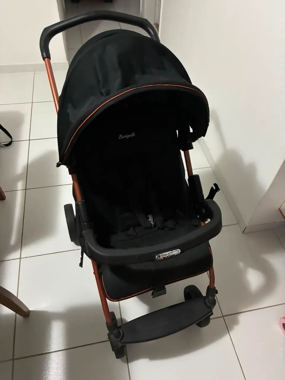 Carrinho de bebê + bebê conforto