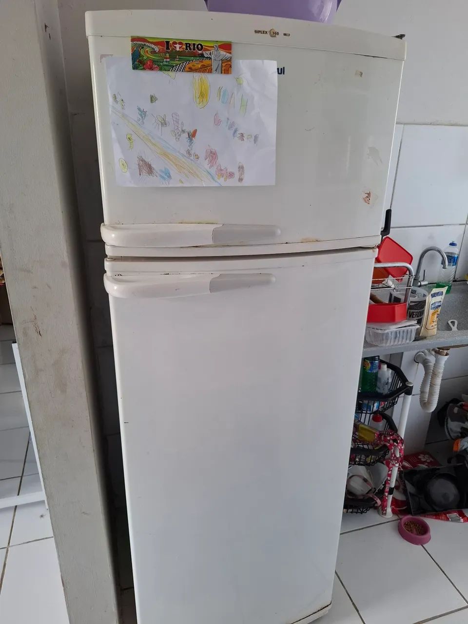 Geladeira com motor quebrado 