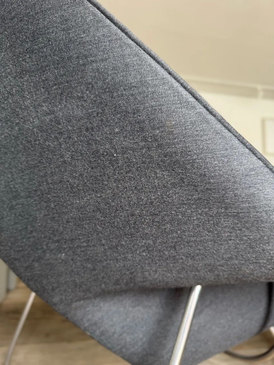 Poltrona Womb Chair Eero Saarinen Original Knoll Com Pufe - Foto 2