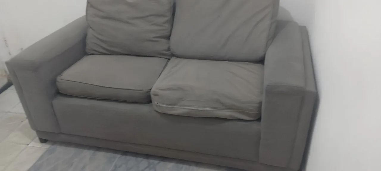 Vendo sofá dois lugares