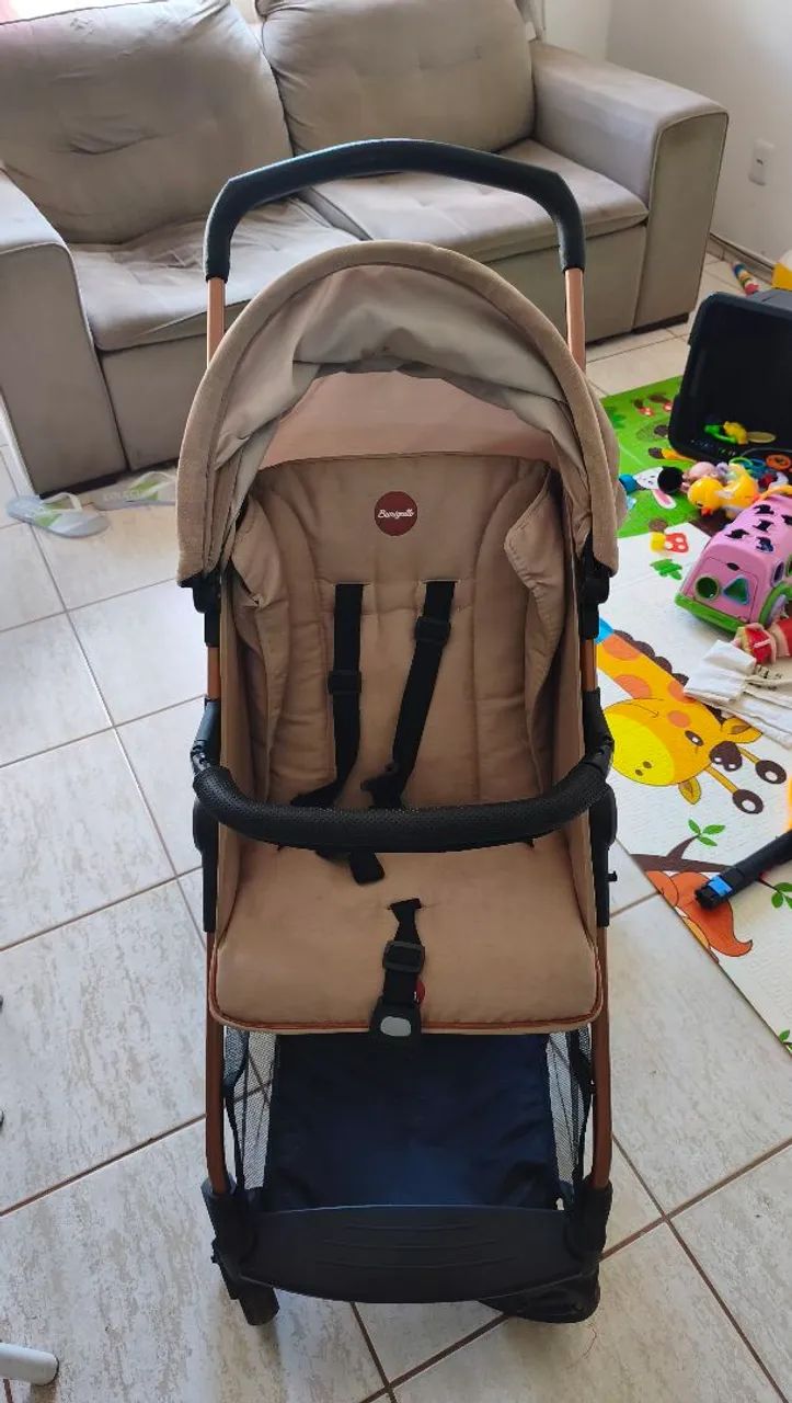 Carrinho de bebe com bebe conforto  - Foto 2