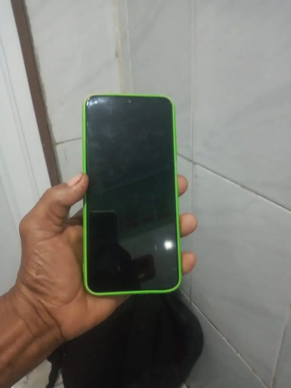 UM CELULAR SAMSUNG  M13  128 GIGAS - Foto 4