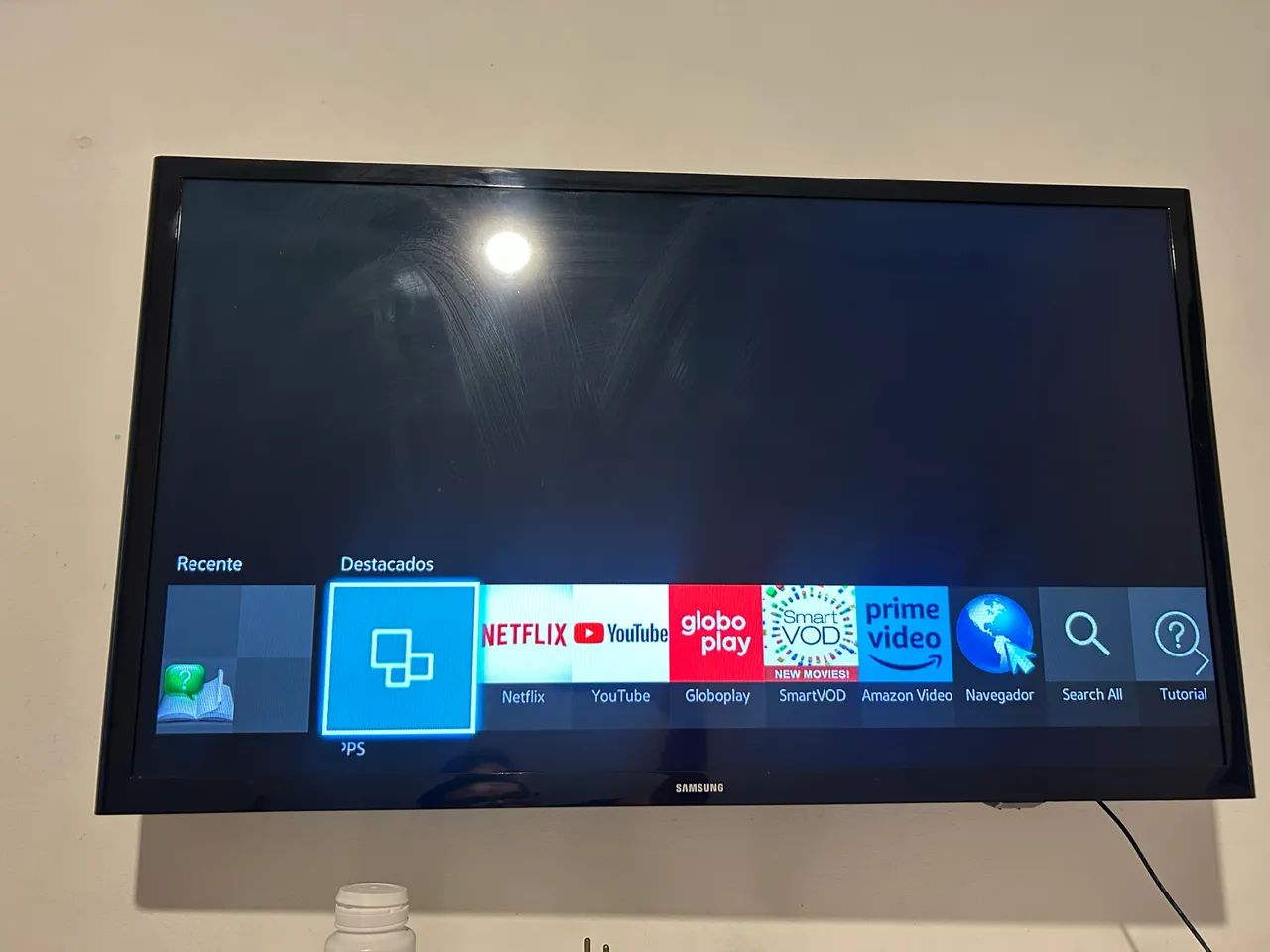 TV Samsung Smart 32 Polegadas HD com Wi-Fi e 2 HDMI - Seminova - Foto 3