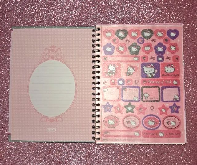 Caderno universitário Hello Kitty 96 fls - Foto 2