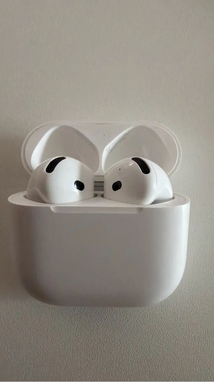 AirPod 4