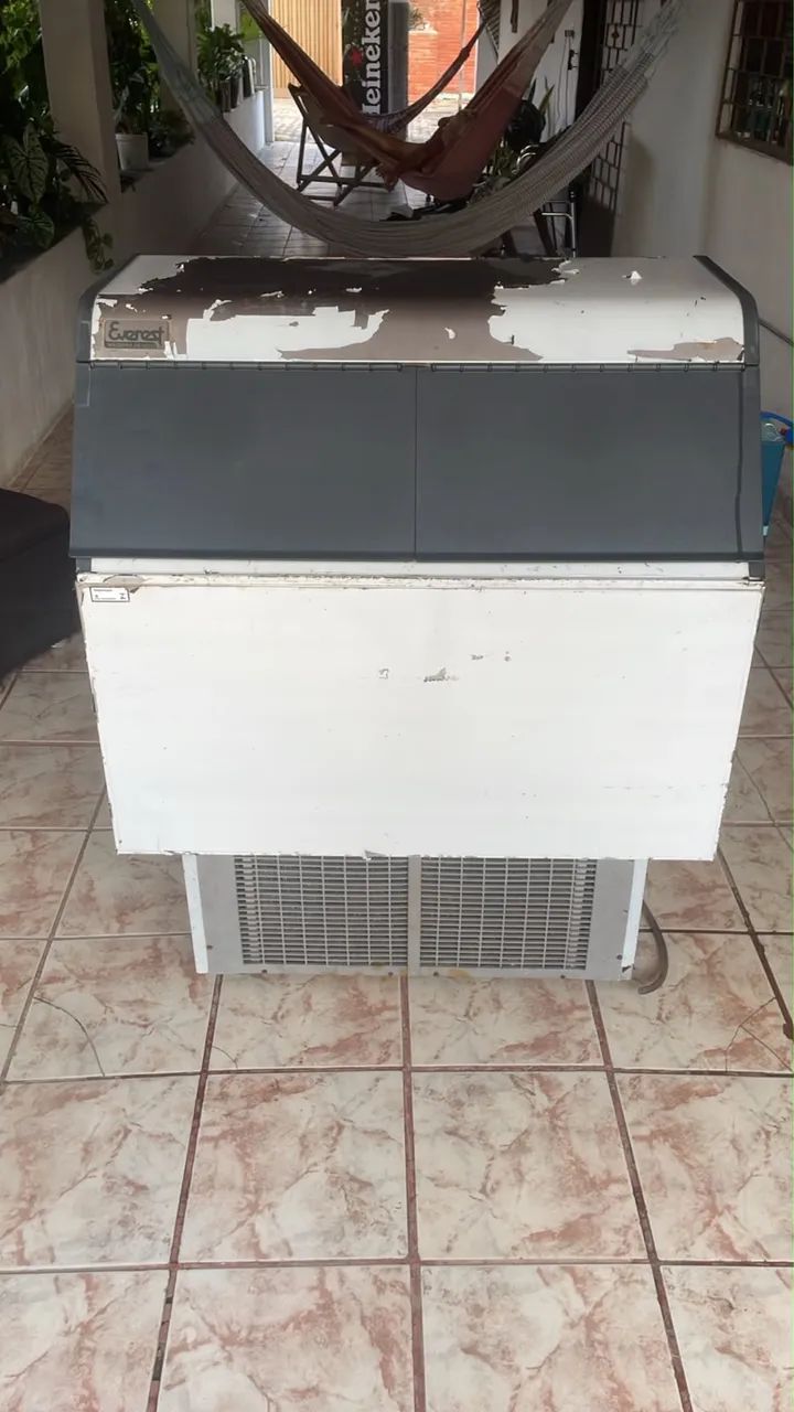 Vendo, máquina de gelo Evereste 150 kg  - Foto 3