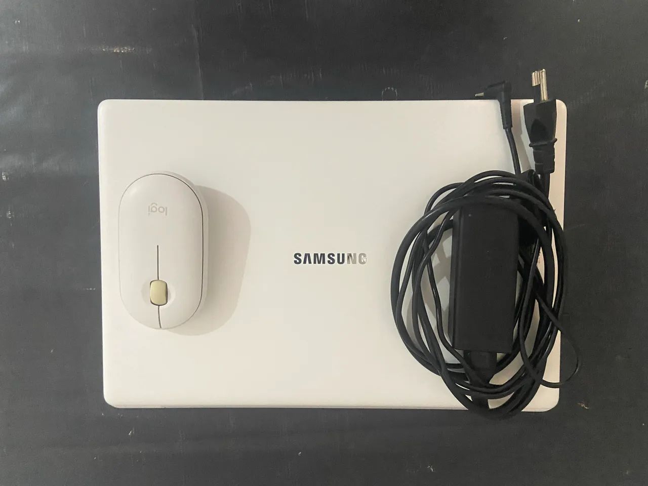 Vendo notebook Samsung Book E30 e Mouse Logitech sem fio.