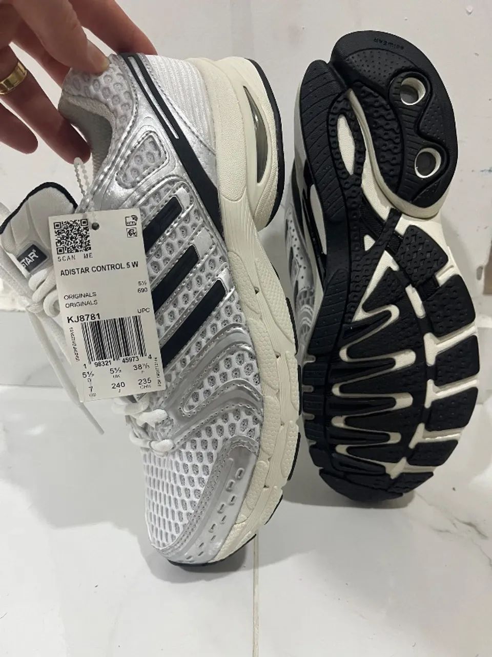 Tênis Adidas Control 5W