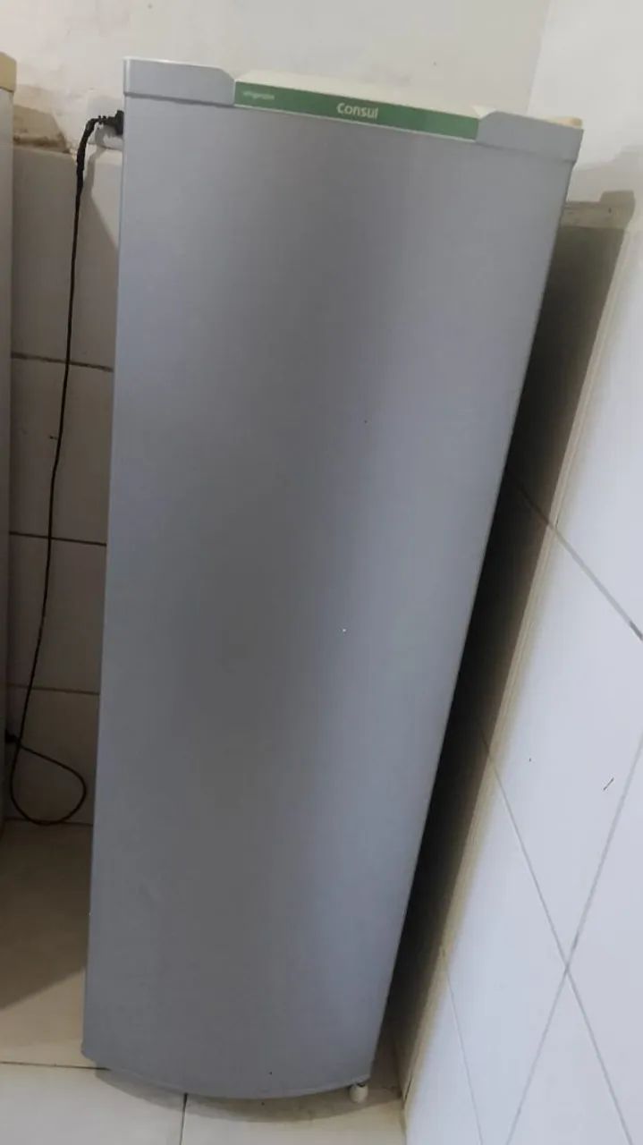 Vende-se Geladeira Consul 