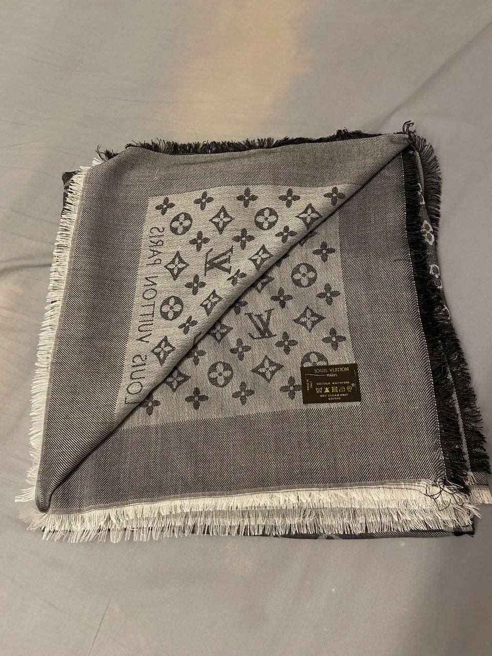 Lenço scarf Louis Vuitton cinza grande   - Foto 2