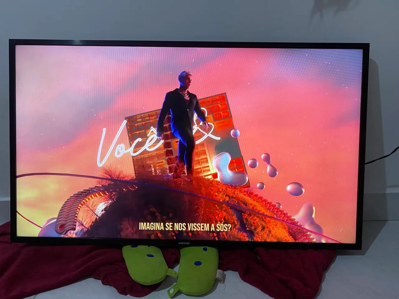Vendo Tv Samsung smart 43 polegadas ela pega canais sem antena - Foto 2