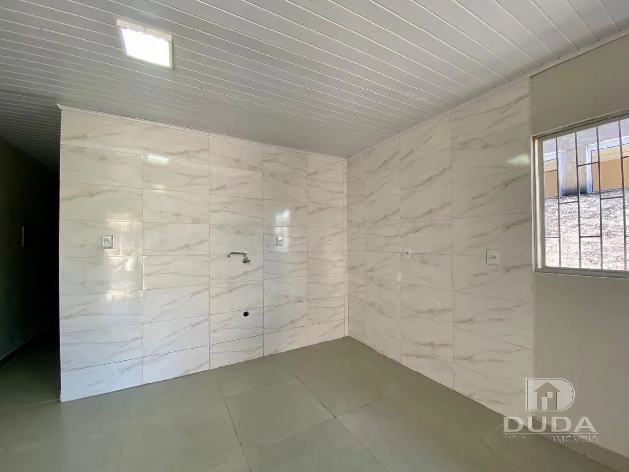 Casa 2 quartos com garagem para locação Carianos - Foto 4