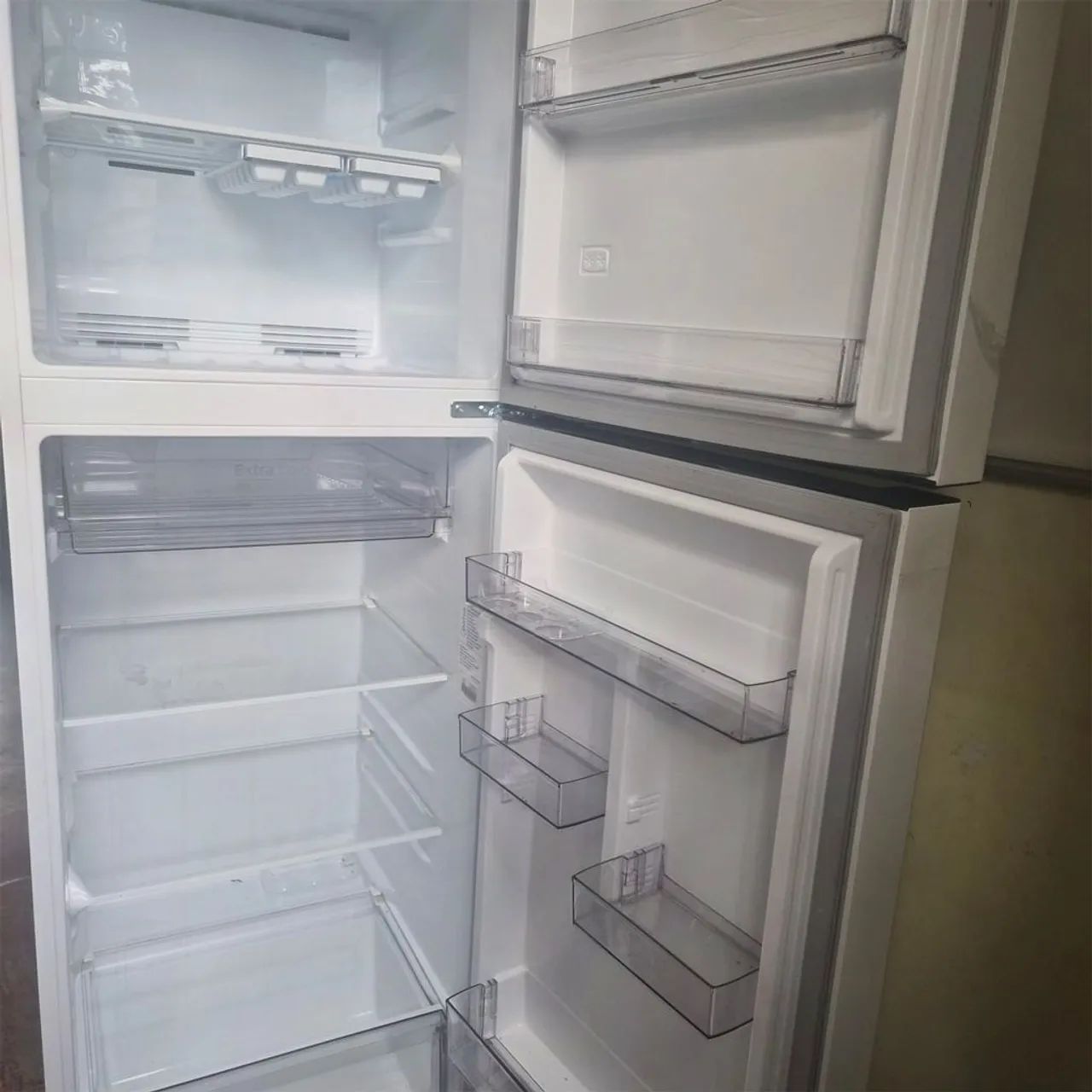 Geladeira Midea 220V - 425 litros - Praticamente nova - Foto 4