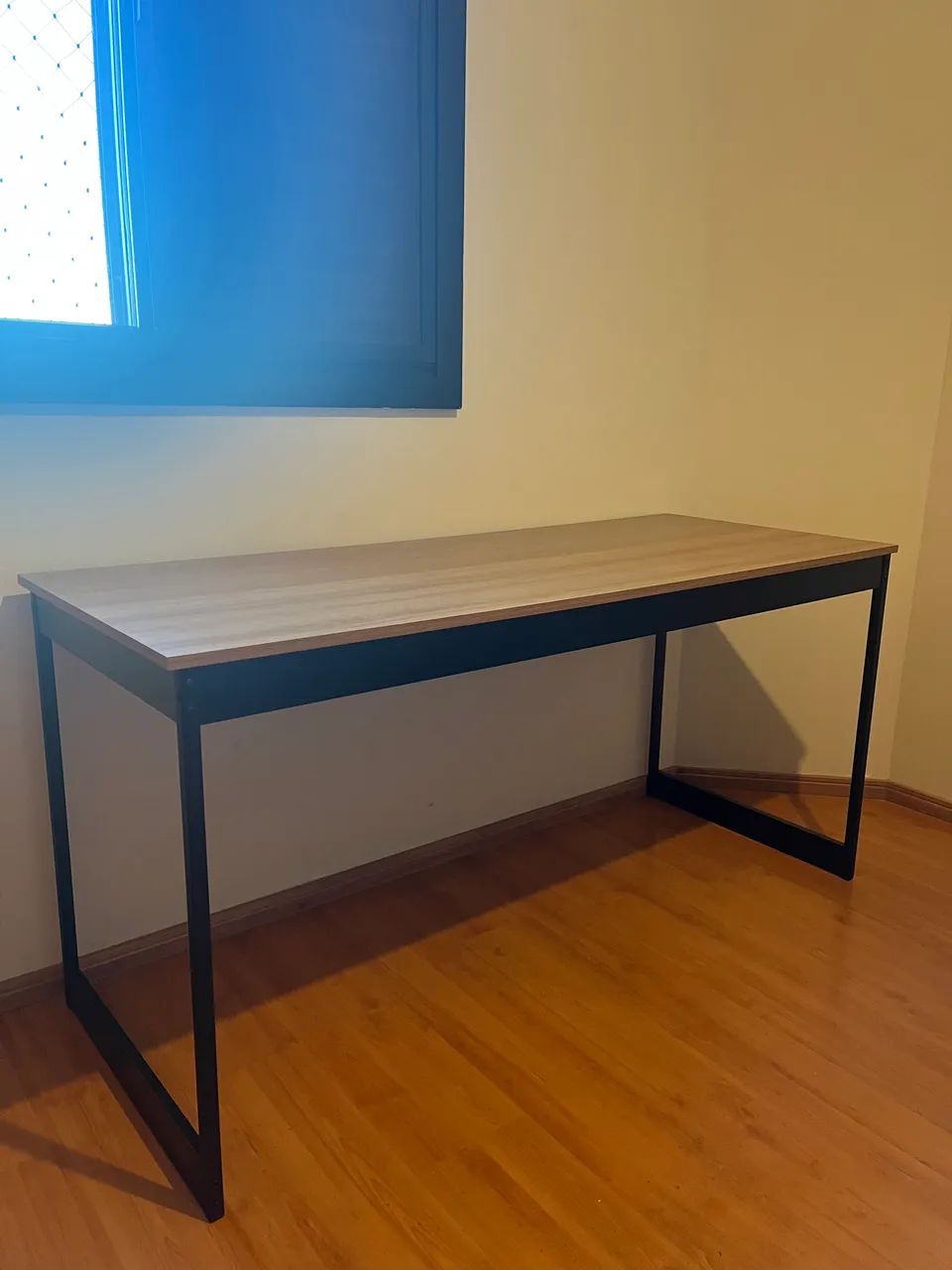 Mesa escrivaninha escritório 