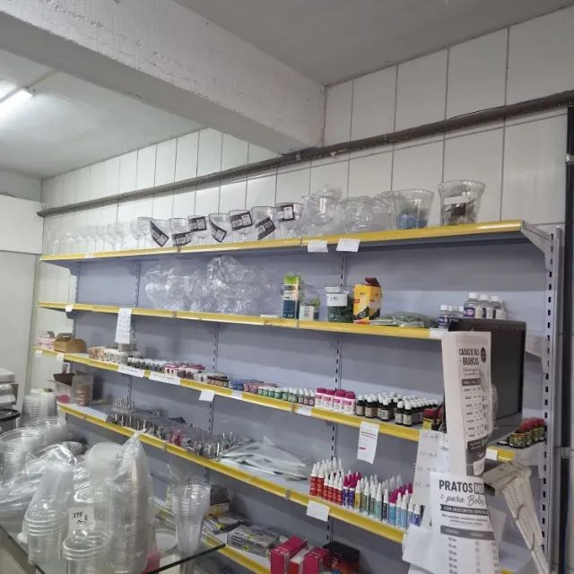 VENDE-SE 26 MÓDULOS DE GÔNDOLAS DE PAREDE - Foto 2