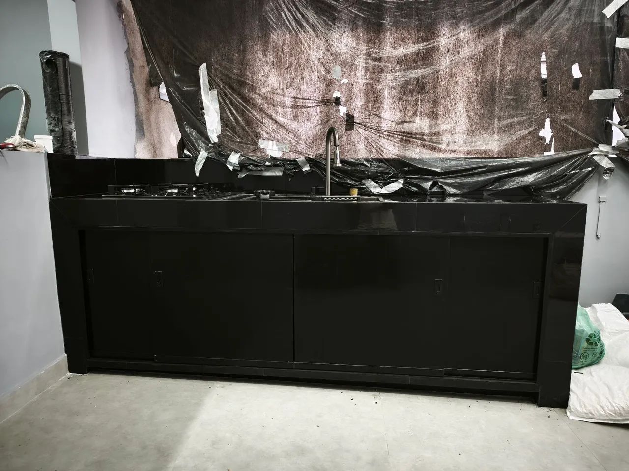 Pedreiro e pintor e azulejista