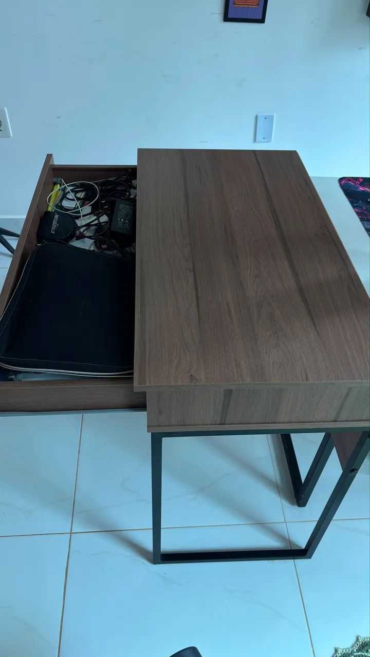 Mesa de escritório em ótimo estado  - Foto 5