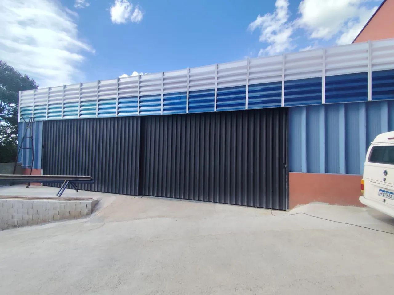 Galpão com 120 m² em Botujuru, comercial ou industrial