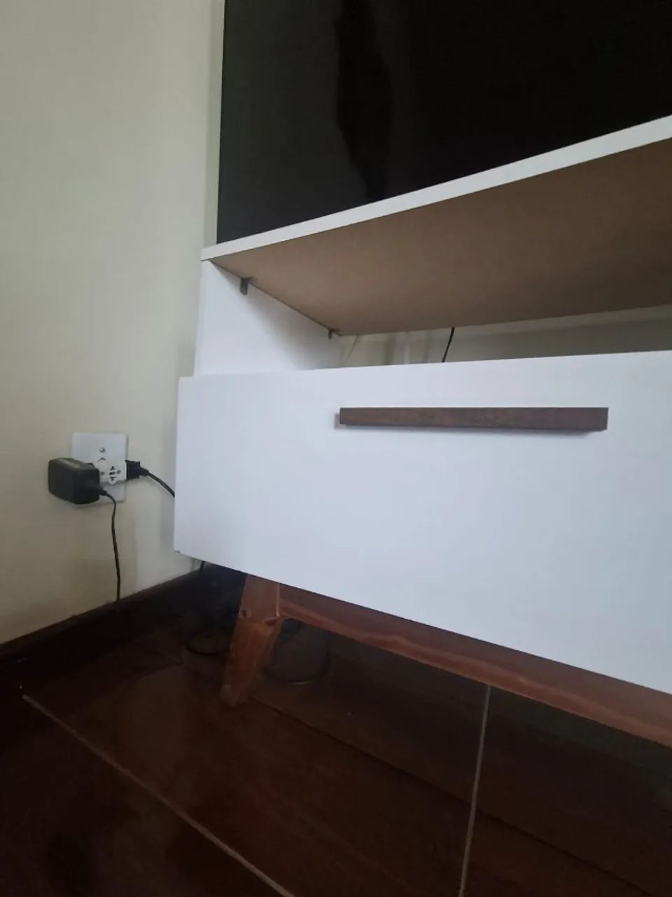 Rack branco para TV com avarias - Foto 3