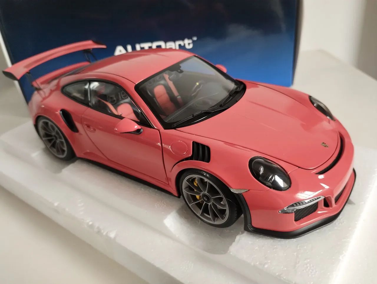 Autoart 1/18 Porsche 911 GT3 RS Ed limitada  - Foto 3