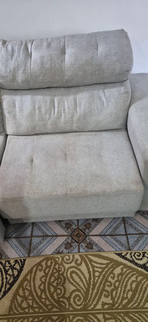 Vendo sofá retrátil seminovo. Reformado e higienizado.  - Foto 3