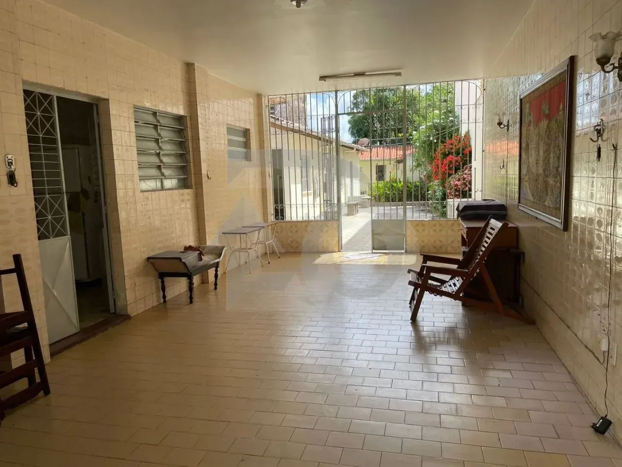 Casa de 448m² no Bairro Santo Antônio com 5 Quartos, Garagem, Quintal e Mais - Foto 2