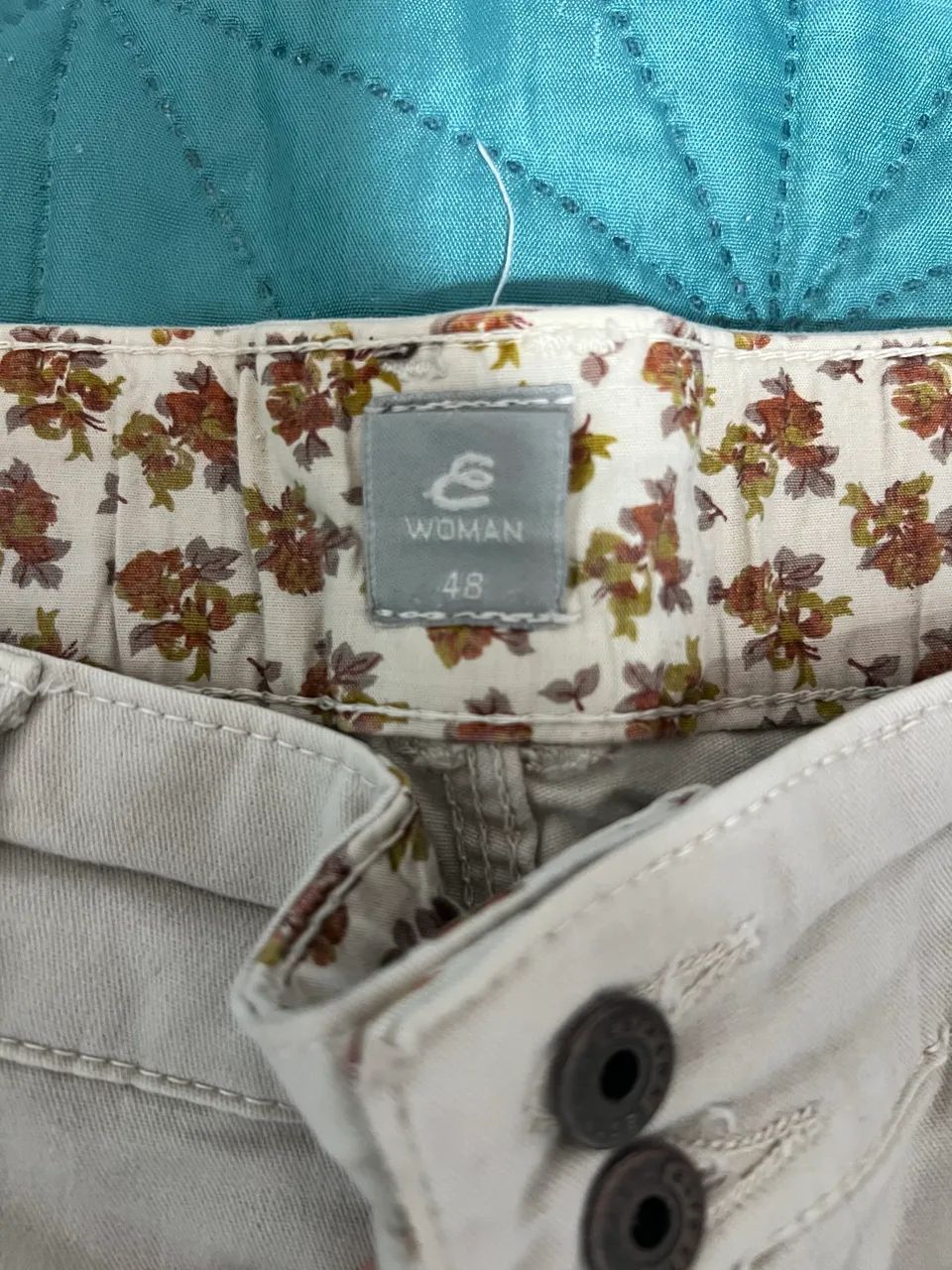 Calça jeans bege clara tamanho 48 (plus size) - Foto 4