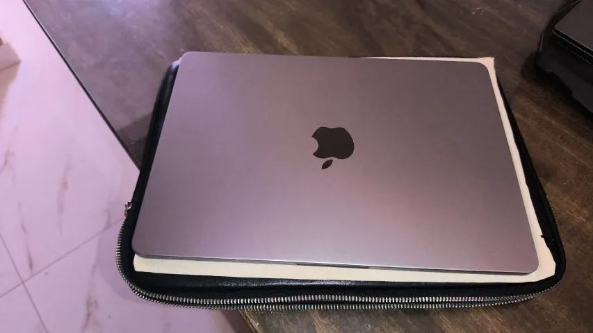 MACBOOK AIR M3 24GB RAM 512GB SSD