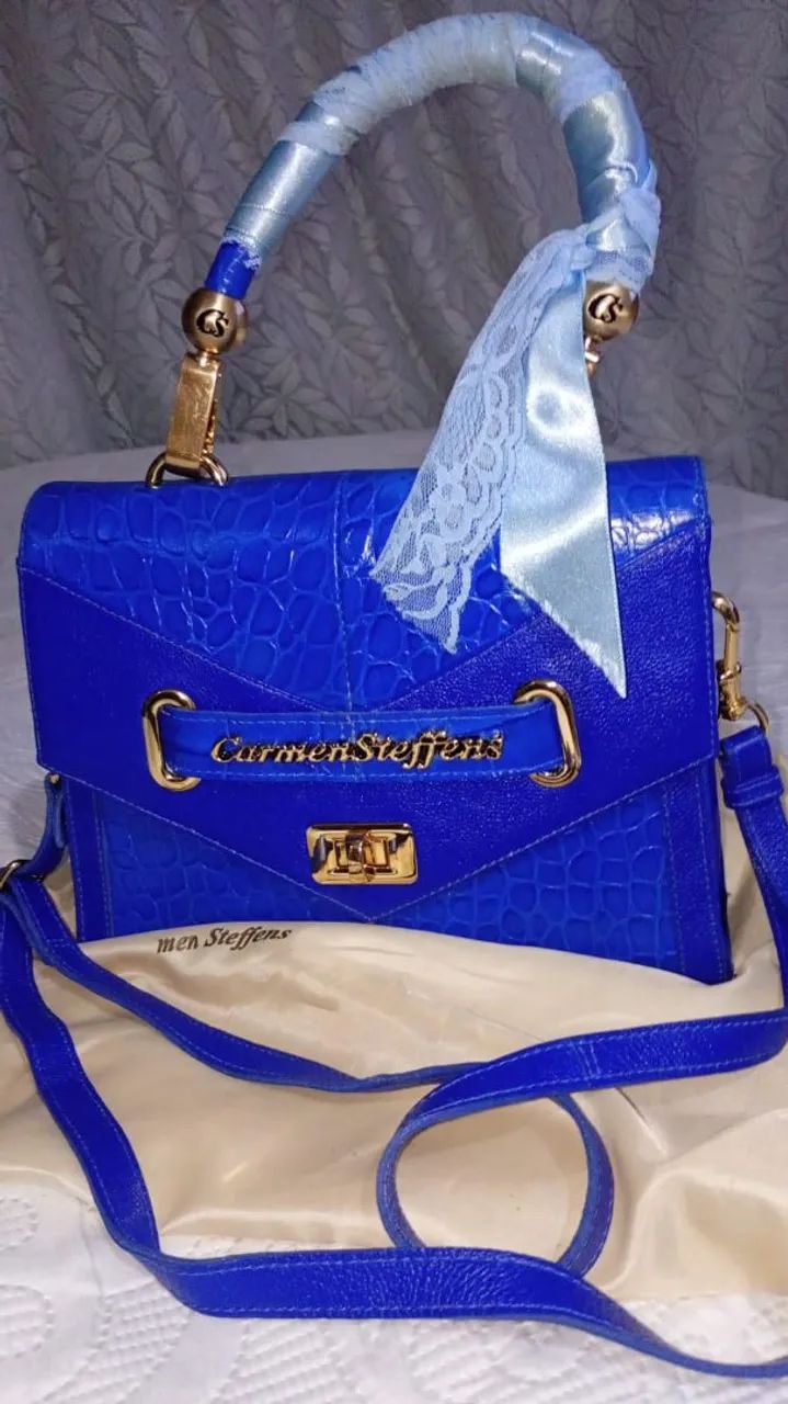 Vendo uma bolsa de couro azul Carmen Steffens nova