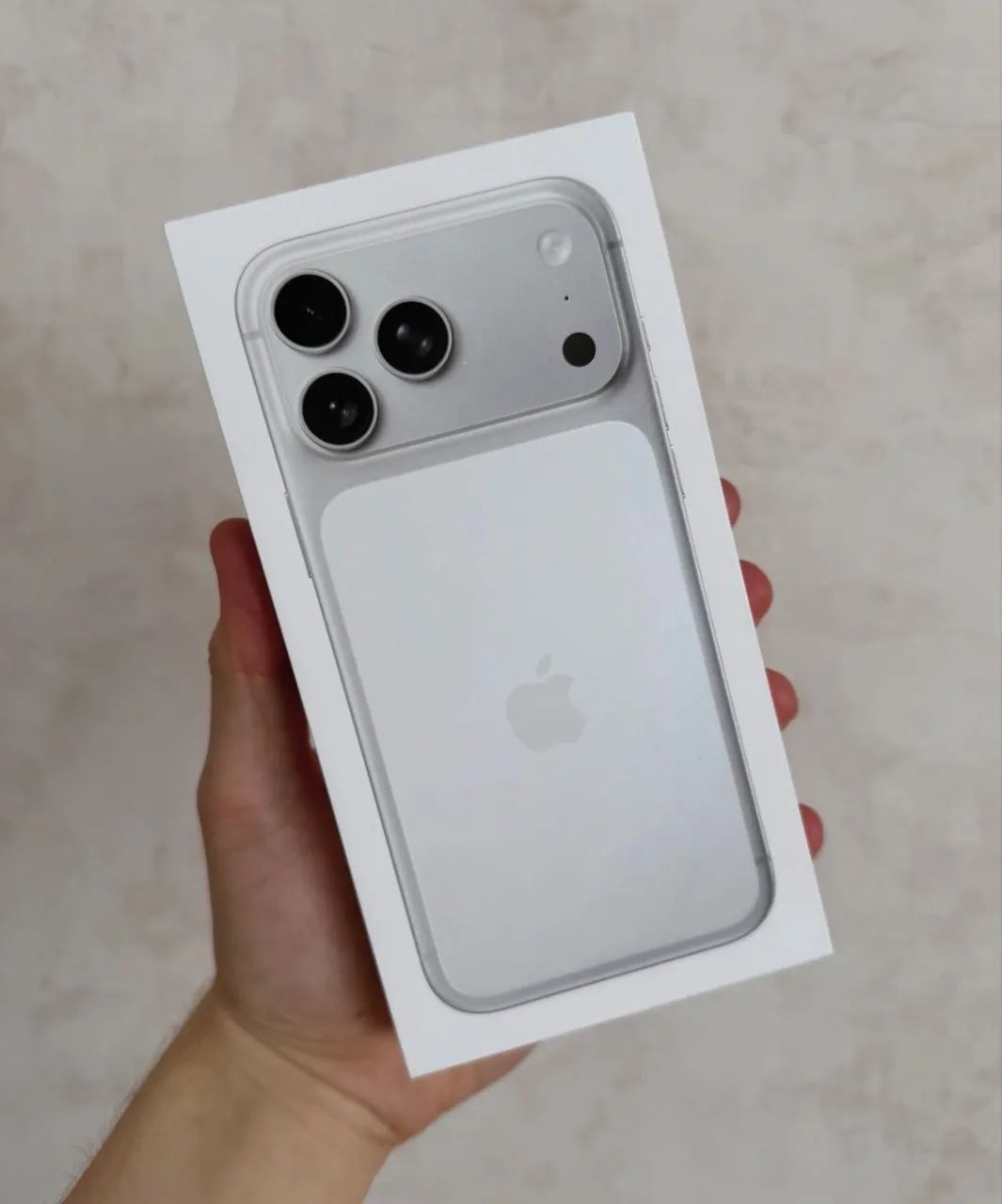 Iphone 17 Pro Max 256 gb Silver - Celulares e Smartphones